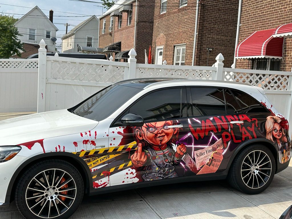 Chucky with Benz GLC (1)